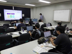 ノートパソコンで作業をしている人たち
AI によって生成されたコンテンツは間違っている可能性があります。